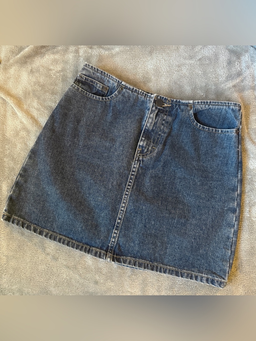 NWOT AMERICAN EAGLE OUTFITTERS JEAN MINI SKIRT SIZE 0 - Picture 1 of 6